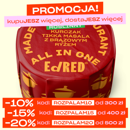 Roślinny kurczak tikka masala z brązowym ryżem